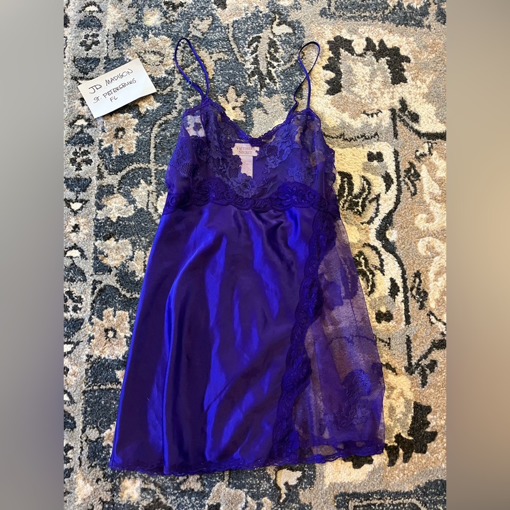 Vintage Victoria’s Secret Gold Label slip size S